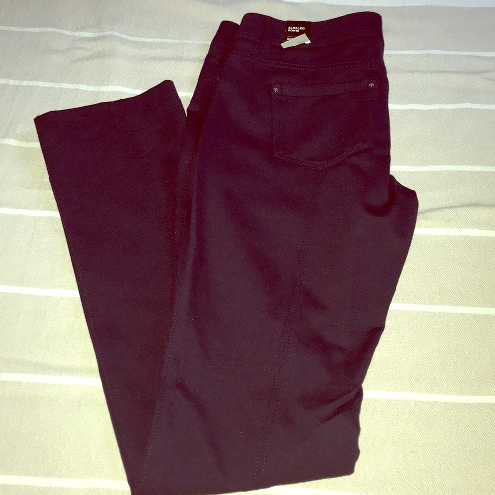 Super cute Navy blue slim leg pants